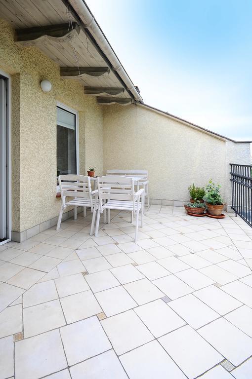 A Place Like Home Apartamenty Wiewiorcza غدانسك المظهر الخارجي الصورة