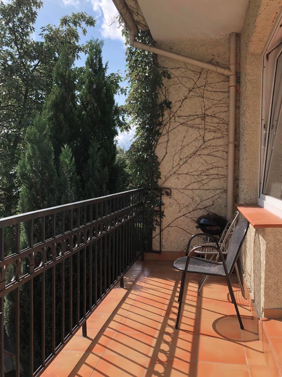A Place Like Home Apartamenty Wiewiorcza غدانسك المظهر الخارجي الصورة